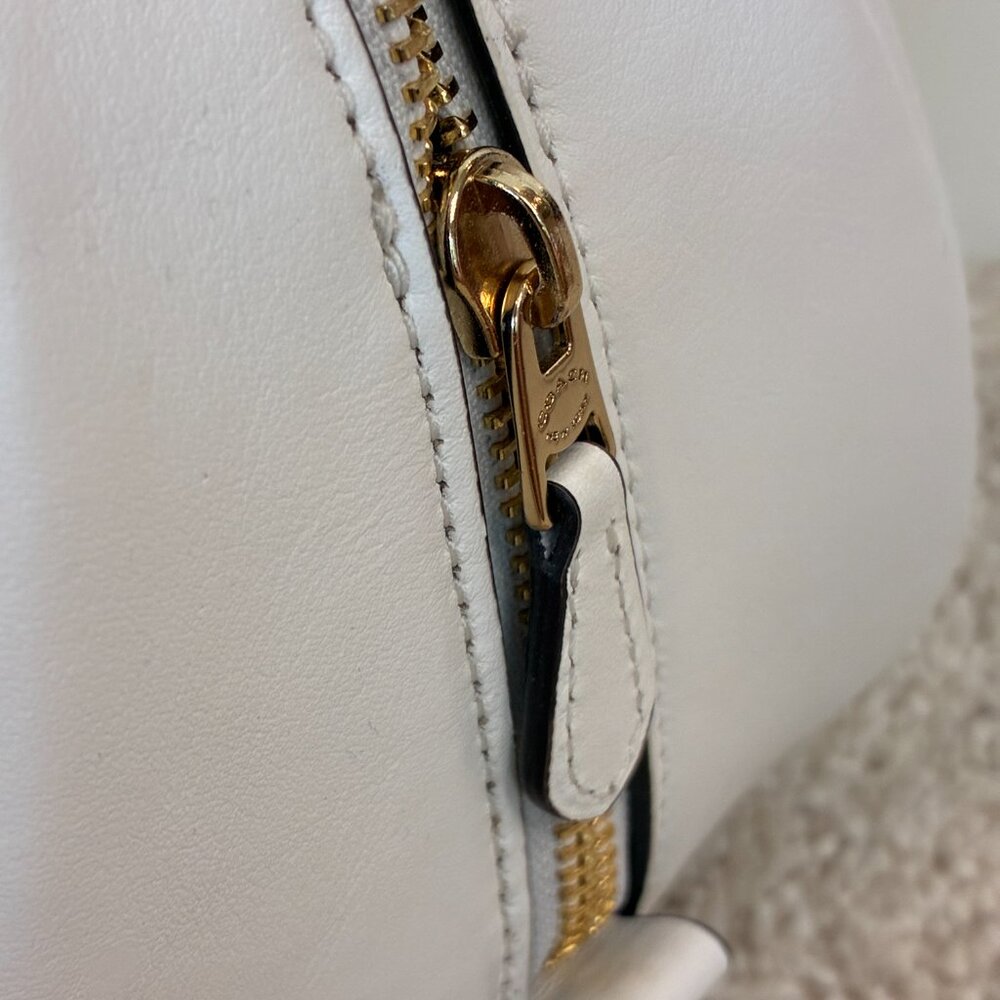 NWOT Coach Sydney Satchel In Signature Canvas CA591 - Picture 15 of 15